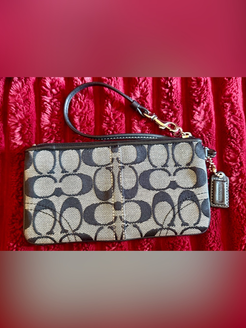 Coach Black Signature Canvas Wristlet with Leather Patch With Hang Tag - Picture 2 of 3